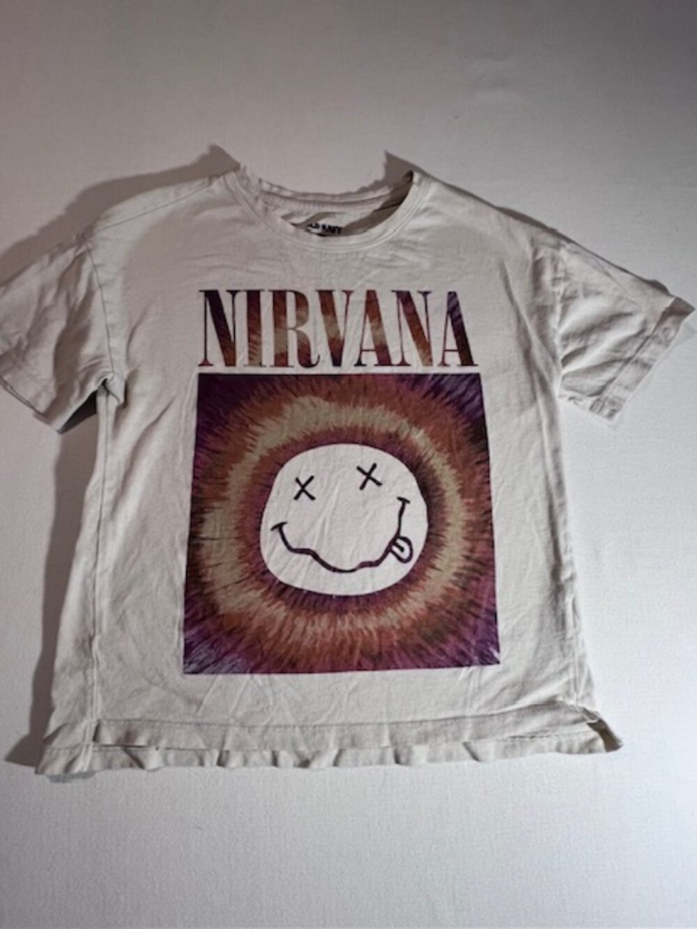 Old‎ Navy t-shirt graphic print of band Nirvana ( Kurt Cobain ) guitarist kids M